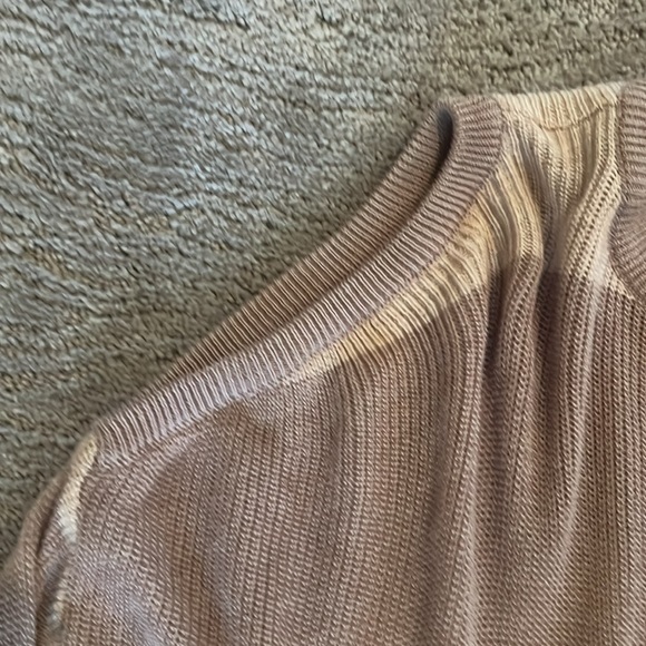 Women’s cold shoulder sweater. - Picture 2 of 5